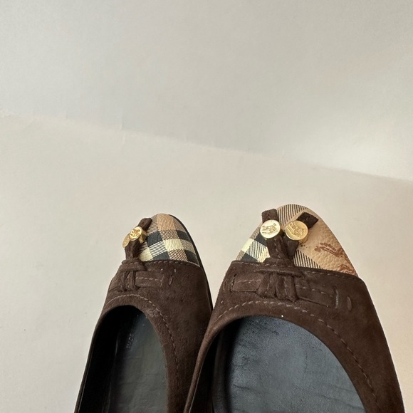 Burberry Brown Leather Canvas Nova Check Three Buckle Ballet  Burberry Brown Suede Nova Check  Cap Toe Ballet Flats